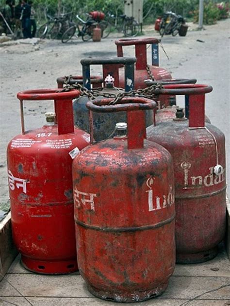 lpg gas cylinder meaning in hindi